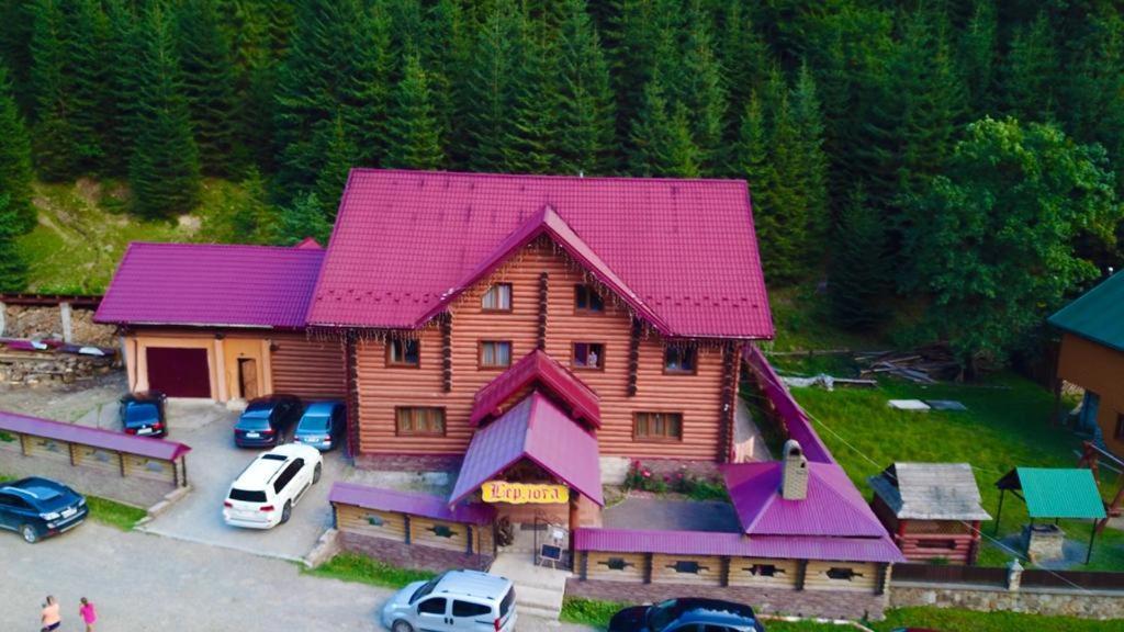 Hotel Berloga-Sinevir Synevyrsʼka Polyana エクステリア 写真