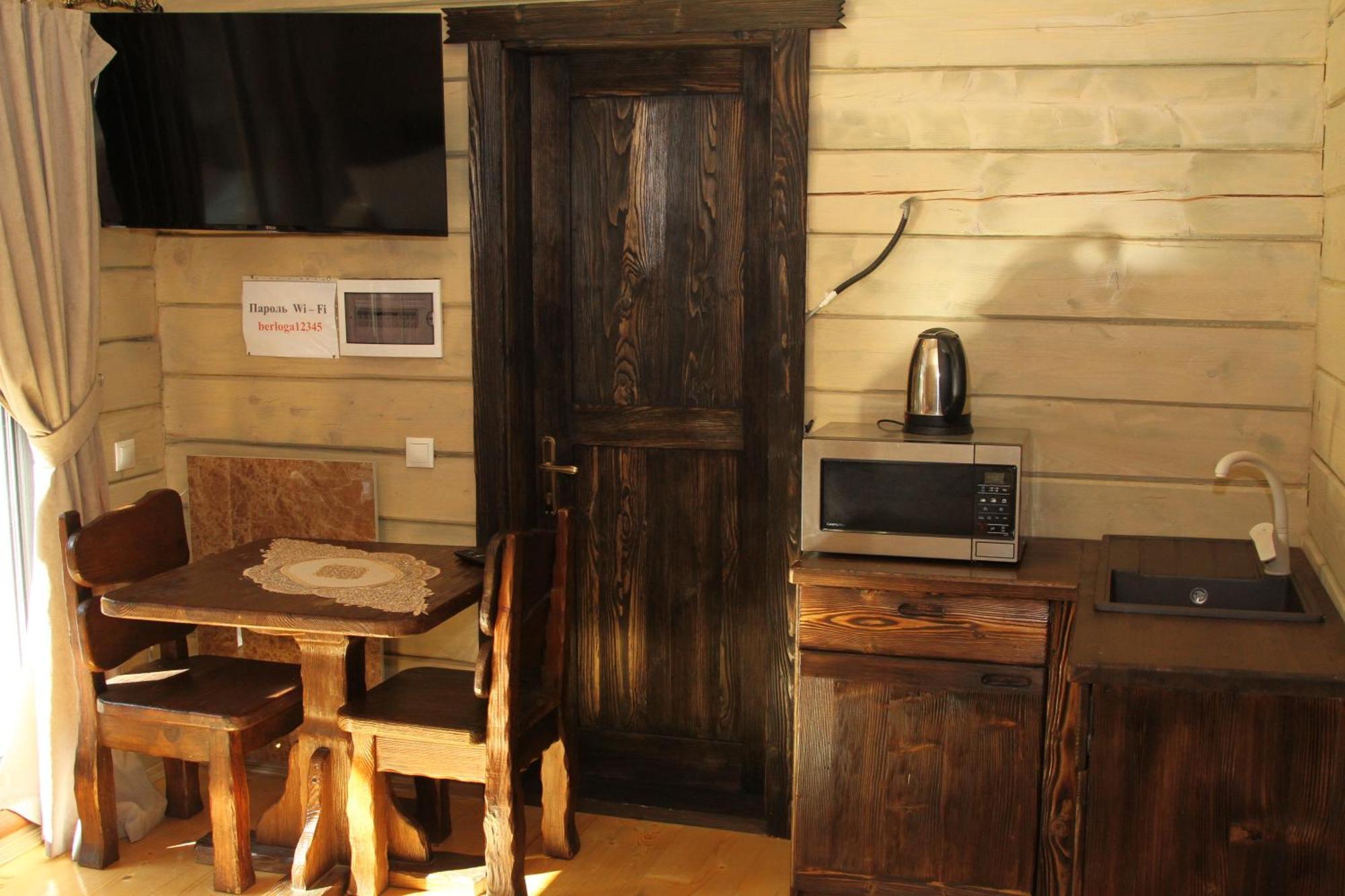 Hotel Berloga-Sinevir Synevyrsʼka Polyana 部屋 写真
