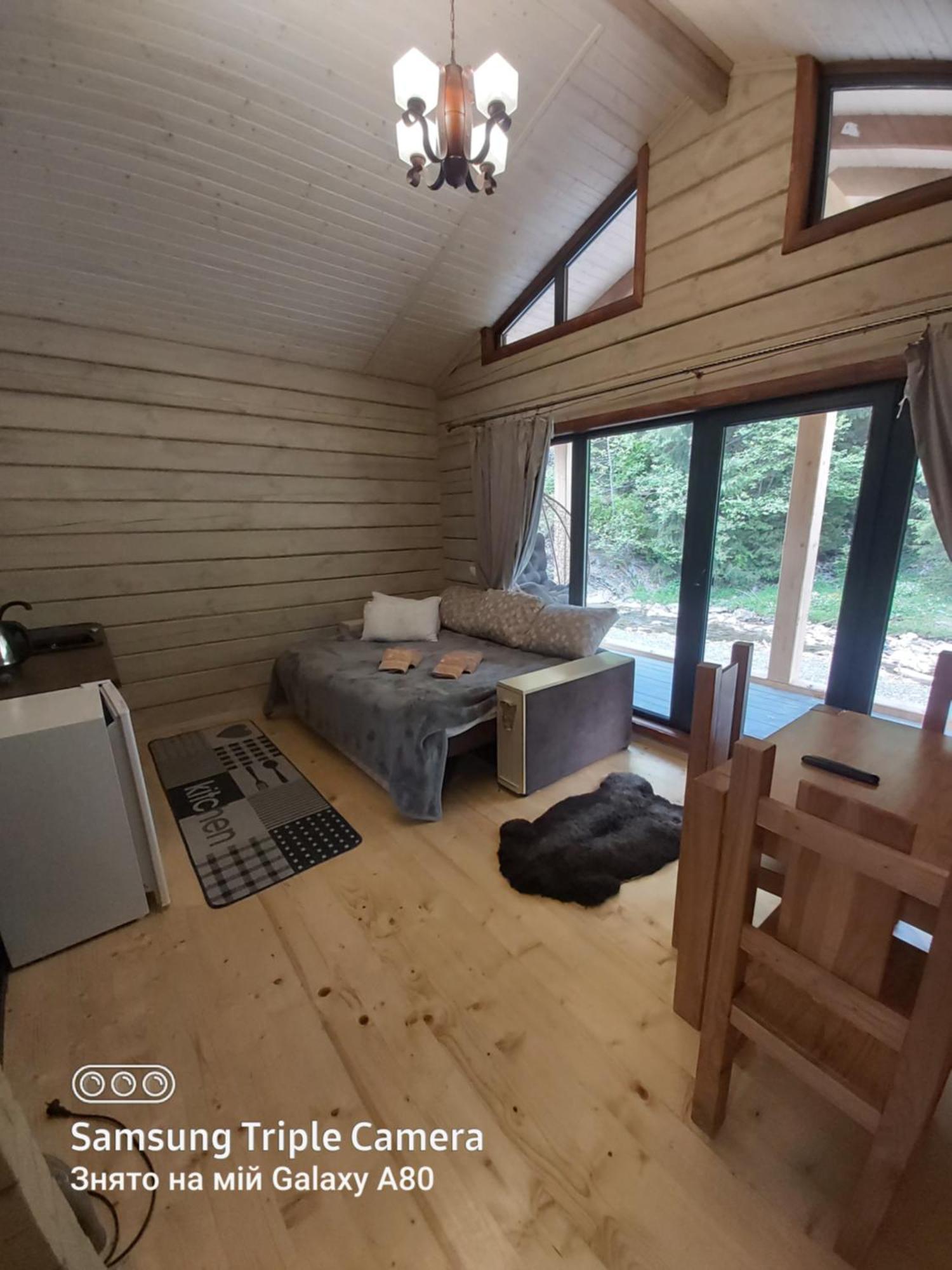 Hotel Berloga-Sinevir Synevyrsʼka Polyana 部屋 写真